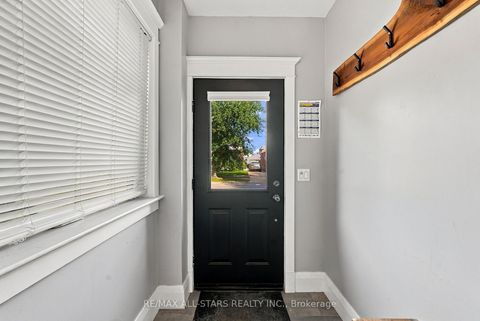Photo 4 at 435 Mortimer Avenue, East York, Toronto