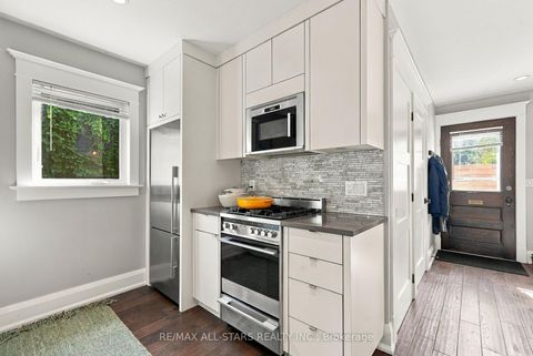 Photo 6 at 435 Mortimer Avenue, East York, Toronto