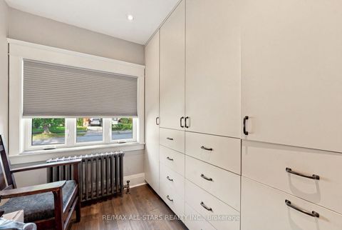 Photo 16 at 435 Mortimer Avenue, East York, Toronto