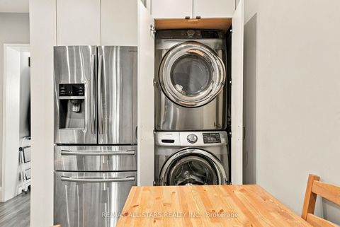 Photo 18 at 435 Mortimer Avenue, East York, Toronto