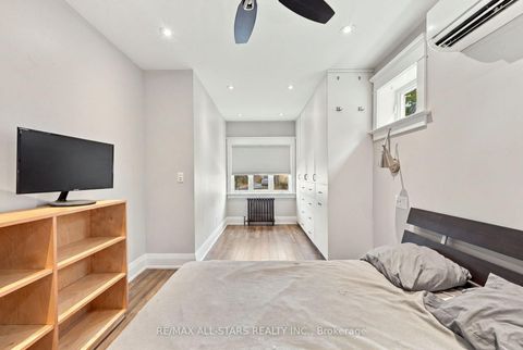 Photo 20 at 435 Mortimer Avenue, East York, Toronto