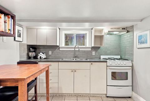 Photo 26 at 435 Mortimer Avenue, East York, Toronto
