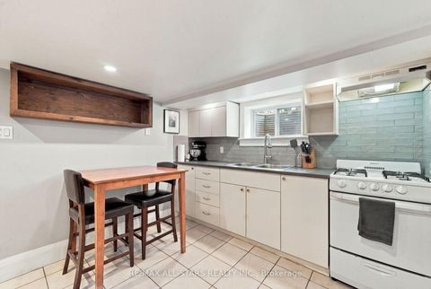 Photo 29 at 435 Mortimer Avenue, East York, Toronto