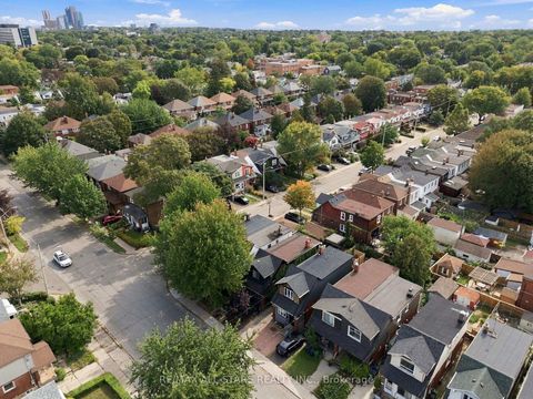 Photo 37 at 435 Mortimer Avenue, East York, Toronto