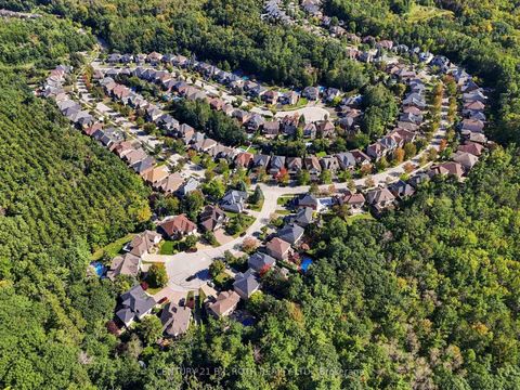Photo 1 at 6 Orsi Court, Ardagh, Barrie