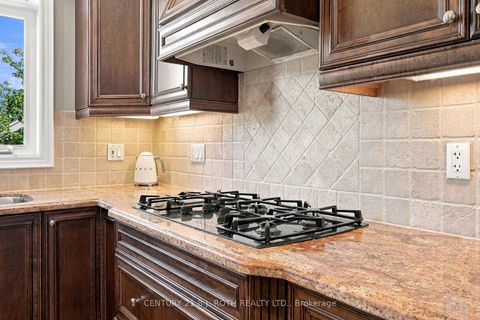Photo 15 at 6 Orsi Court, Ardagh, Barrie