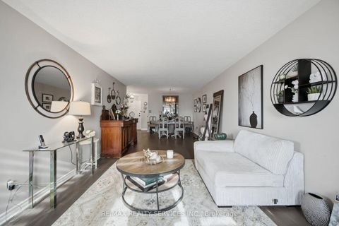 Photo 8 at #602 - 3151 Bridletowne Circle, L'Amoreaux, Toronto