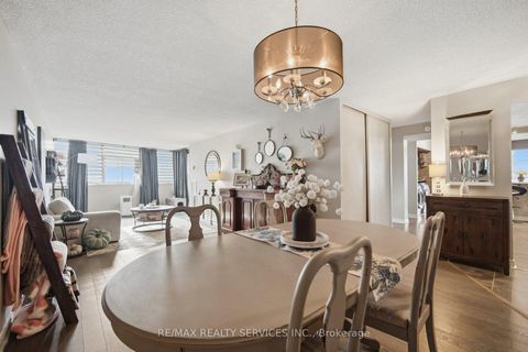 Photo 10 at #602 - 3151 Bridletowne Circle, L'Amoreaux, Toronto