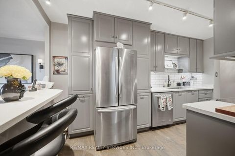 Photo 15 at #602 - 3151 Bridletowne Circle, L'Amoreaux, Toronto