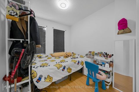Photo 13 at 124 - 75 Turntable Crescent, Junction, Toronto