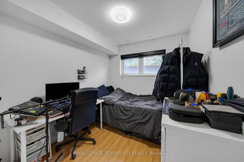 Photo 16 at 124 - 75 Turntable Crescent, Junction, Toronto