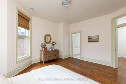 Photo 34 at 104 Park Road, Moore Park, Toronto
