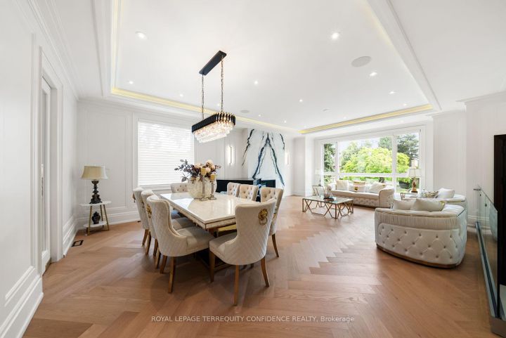 Photo 6 at 8 Canary Crescent, Bayview Village, Toronto