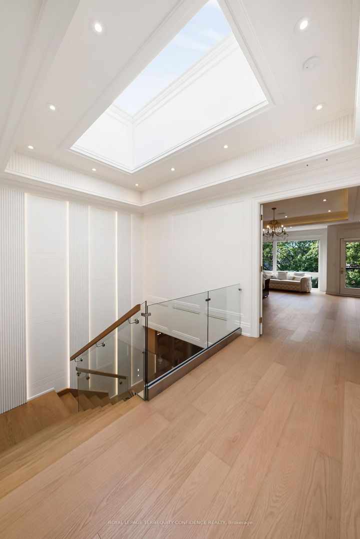 Photo 18 at 8 Canary Crescent, Bayview Village, Toronto