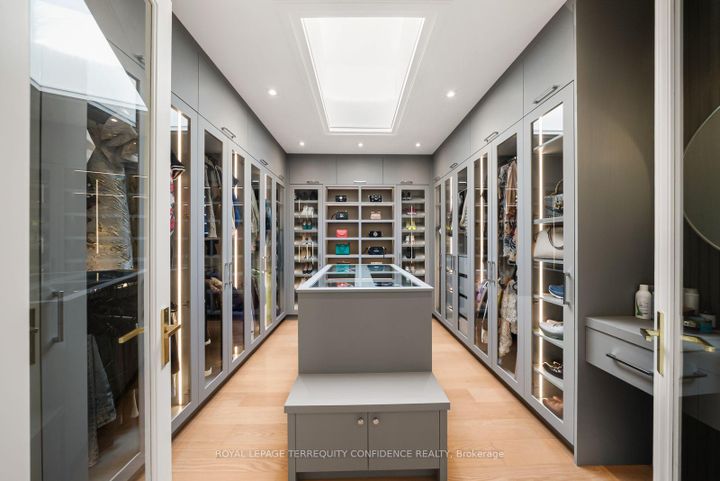 Photo 23 at 8 Canary Crescent, Bayview Village, Toronto