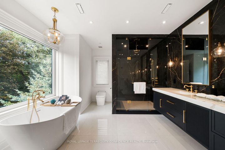 Photo 25 at 8 Canary Crescent, Bayview Village, Toronto