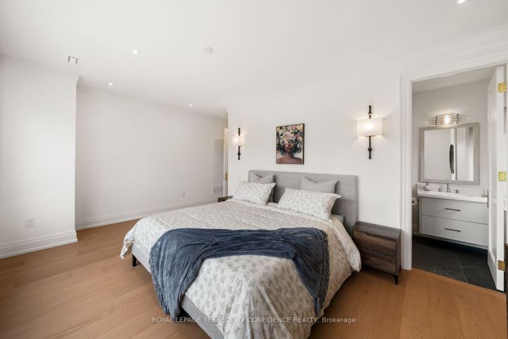 Photo 32 at 8 Canary Crescent, Bayview Village, Toronto
