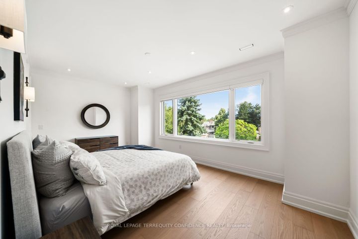 Photo 33 at 8 Canary Crescent, Bayview Village, Toronto
