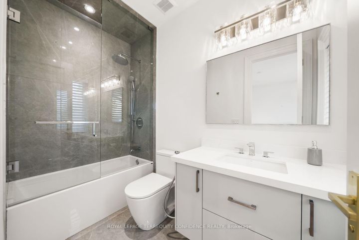 Photo 36 at 8 Canary Crescent, Bayview Village, Toronto