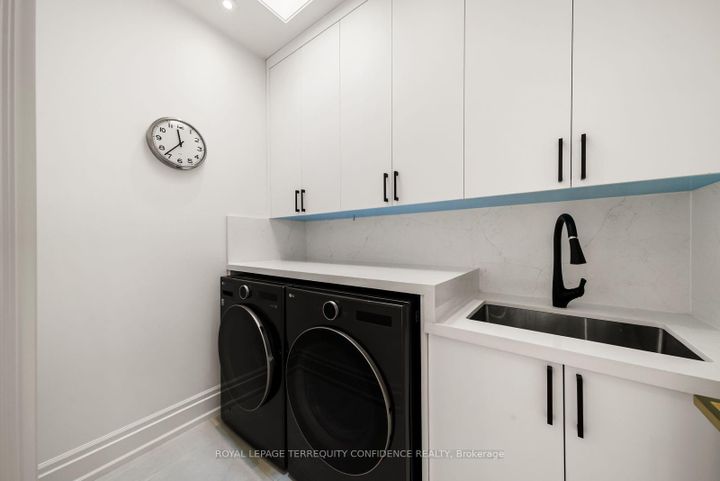 Photo 37 at 8 Canary Crescent, Bayview Village, Toronto