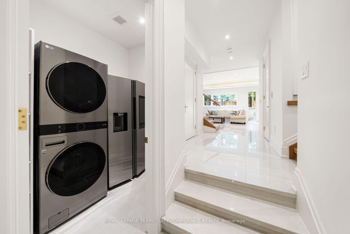 Photo 43 at 8 Canary Crescent, Bayview Village, Toronto