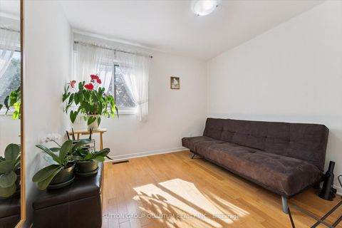Photo 14 at 32 - 13 Burnt Meadoway, Hillcrest Village, Toronto
