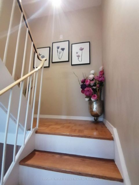 Photo 8 at 14 - 23 Four Winds Drive, York University Heights, Toronto