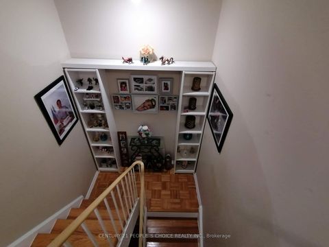 Photo 9 at 14 - 23 Four Winds Drive, York University Heights, Toronto