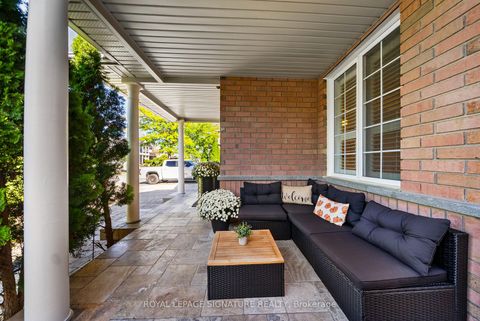 Photo 3 at 19 Dace Drive, Vellore Village, Vaughan