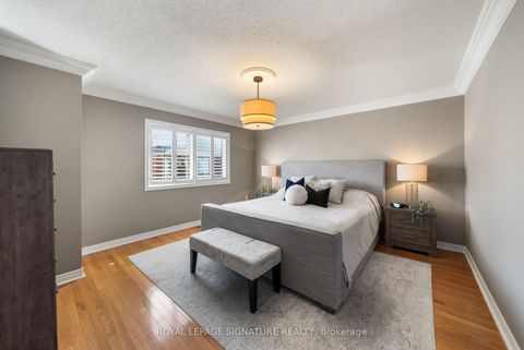 Photo 12 at 19 Dace Drive, Vellore Village, Vaughan