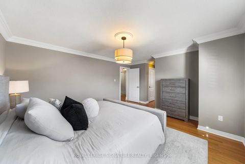 Photo 13 at 19 Dace Drive, Vellore Village, Vaughan