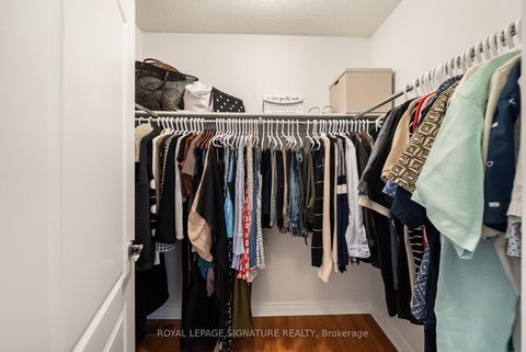 Photo 14 at 19 Dace Drive, Vellore Village, Vaughan