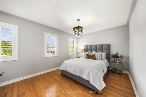 Photo 17 at 19 Dace Drive, Vellore Village, Vaughan
