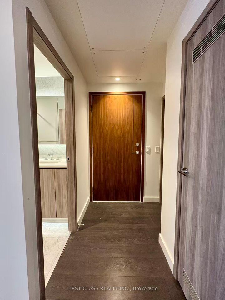 Photo 1 at 608 - 95 Mcmahon Drive, Bayview Village, Toronto