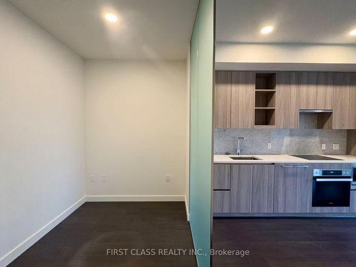 Photo 3 at 608 - 95 Mcmahon Drive, Bayview Village, Toronto