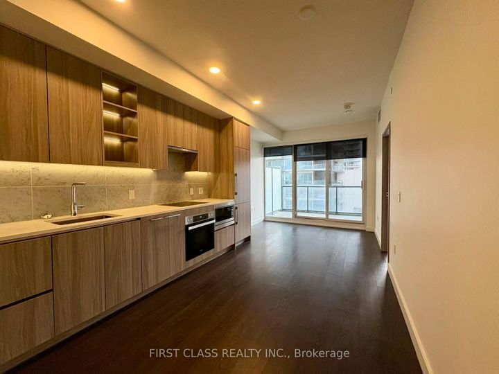 Photo 5 at 608 - 95 Mcmahon Drive, Bayview Village, Toronto