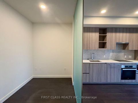 Photo 3 at 608 - 95 Mcmahon Drive, Bayview Village, Toronto