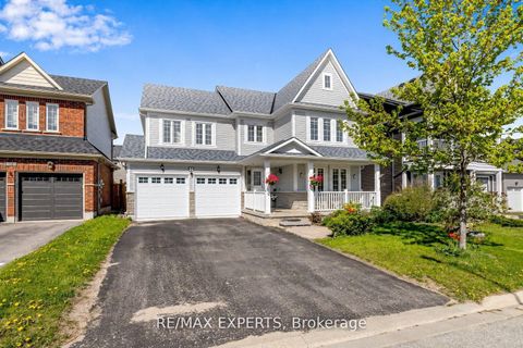 Photo 2 at 10 Snowden Avenue, Shore, Barrie
