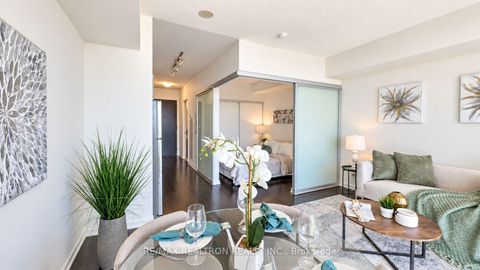 Photo 12 at 607 - 105 The Queensway Avenue, Swansea, Toronto