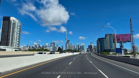 Photo 14 at 607 - 105 The Queensway Avenue, Swansea, Toronto