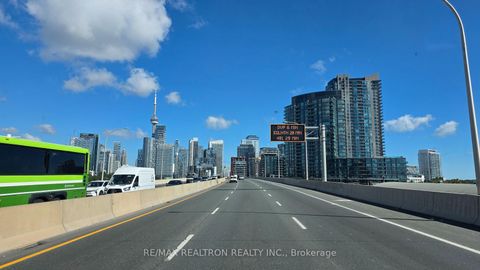 Photo 15 at 607 - 105 The Queensway Avenue, Swansea, Toronto