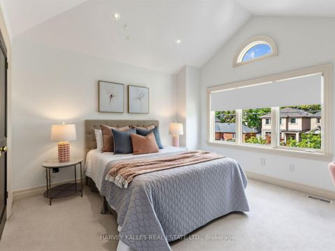 Photo 11 at 397 Brooke Avenue, Nortown, Toronto