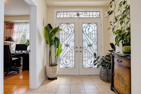 Photo 5 at 14 Shiner Drive, Oak Ridges, Richmond Hill