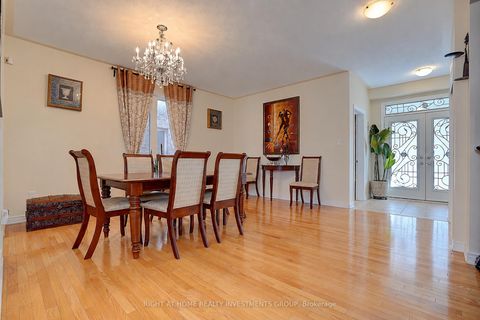 Photo 8 at 14 Shiner Drive, Oak Ridges, Richmond Hill