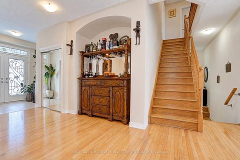Photo 11 at 14 Shiner Drive, Oak Ridges, Richmond Hill