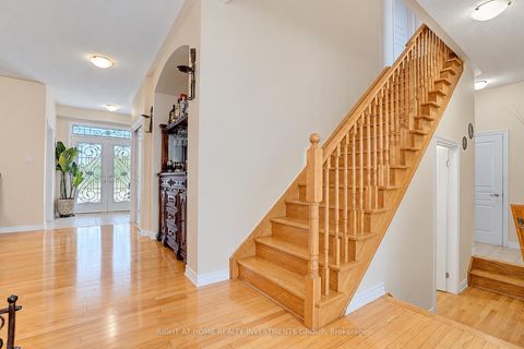 Photo 13 at 14 Shiner Drive, Oak Ridges, Richmond Hill