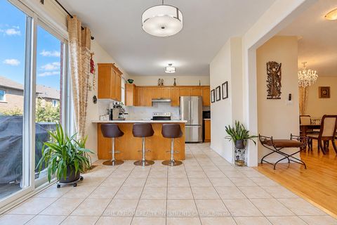 Photo 17 at 14 Shiner Drive, Oak Ridges, Richmond Hill