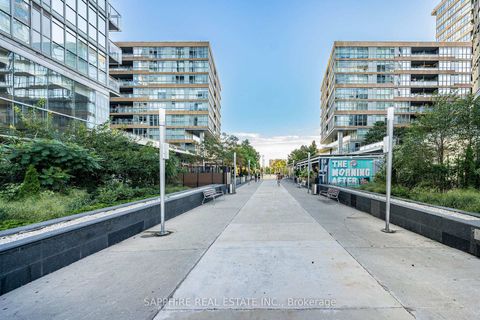 Photo 3 at 541 - 15 Iceboat Terrace, Waterfront Communities C1, Toronto