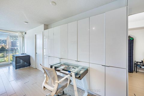Photo 9 at 541 - 15 Iceboat Terrace, Waterfront Communities C1, Toronto