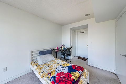 Photo 23 at 541 - 15 Iceboat Terrace, Waterfront Communities C1, Toronto